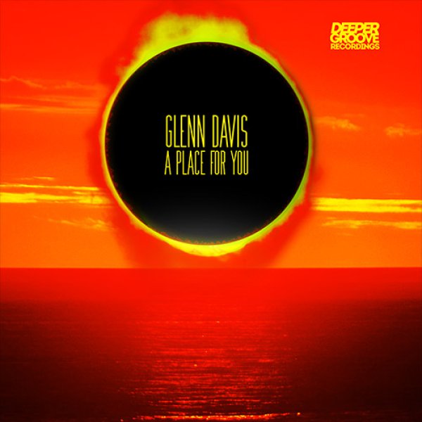 画像1: GLENN DAVIS - A PLACE FOR YOU 【12"INCH】 アイルランドの人気気鋭アーチスト、グレン・デイビスによる新作は、スペーシー・シンセやオルガン・コードを効かせながら滑らかで温かみのあるディープ・ハウスと他3トラック！ (1)